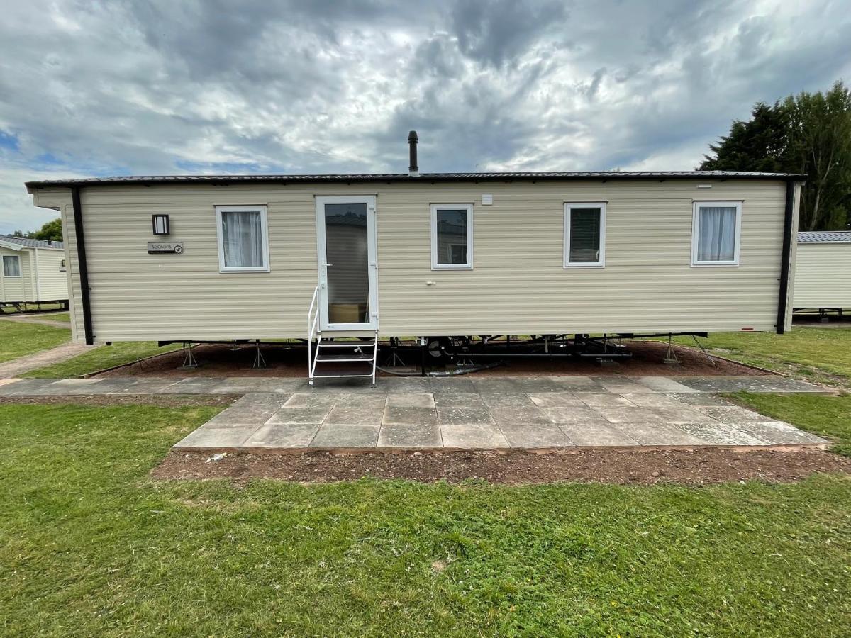 Tidal Caravan Minehead Exterior photo